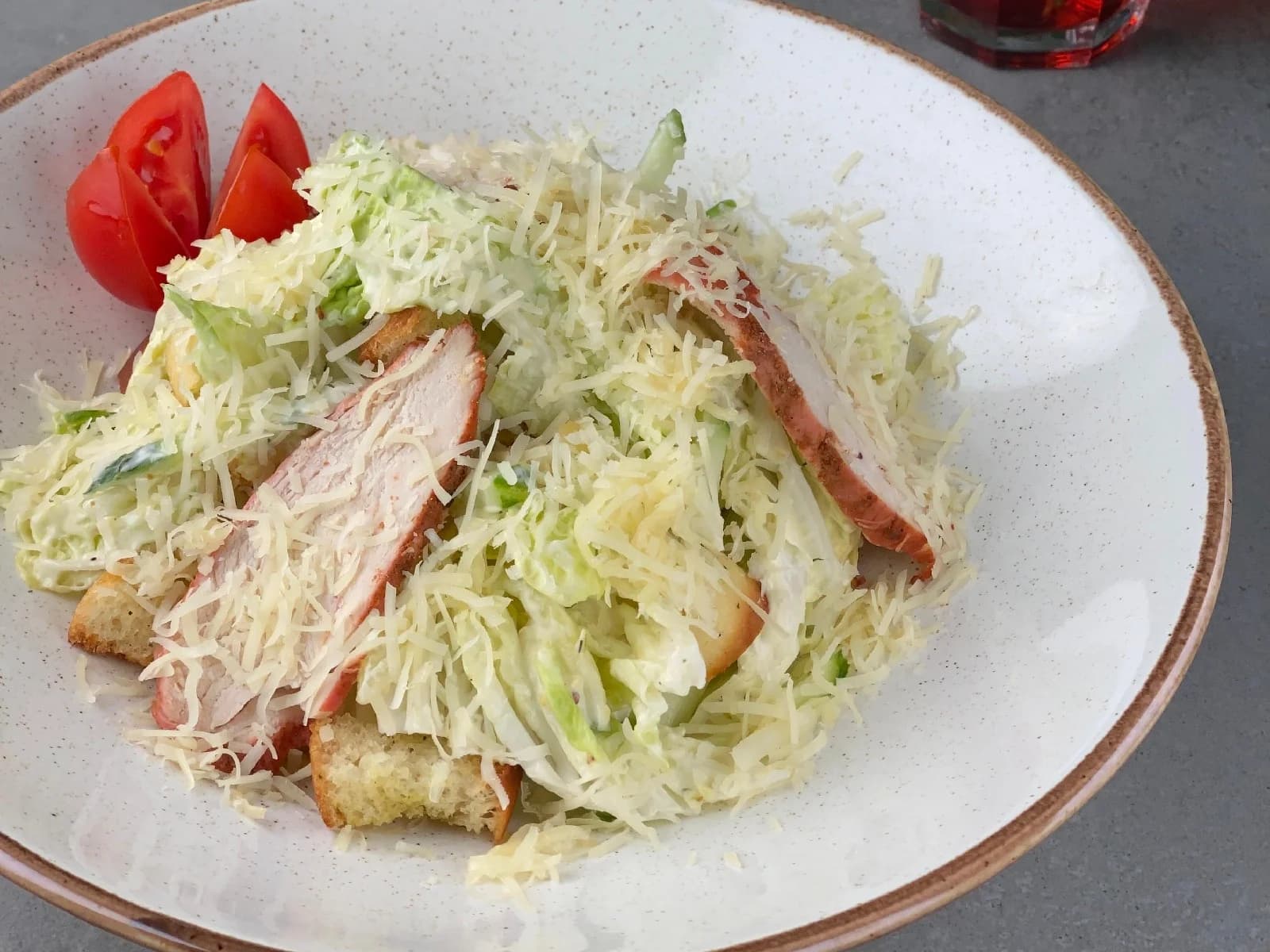 Цезарь с курицей